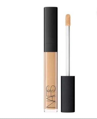 كونسيلر خافي عيوب كريمي من نارس Custard