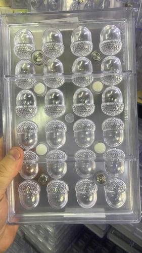 قوالب بولي كاربونات ممغنطه