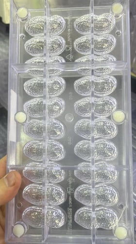 قوالب بولي كاربونات ممغنطه