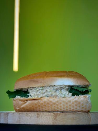 ساندوتش تونه (فطور)