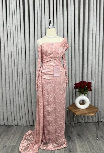 فستان دانتيل