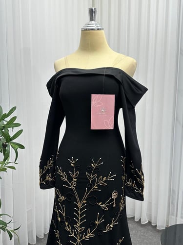 فستان ريفان الاسود