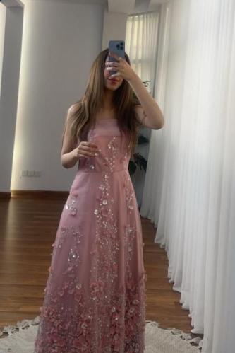 فستان مورد لونين