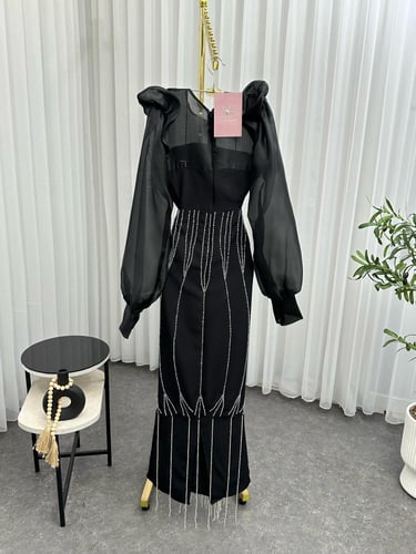 فستانين مطرزه ابيض اسود