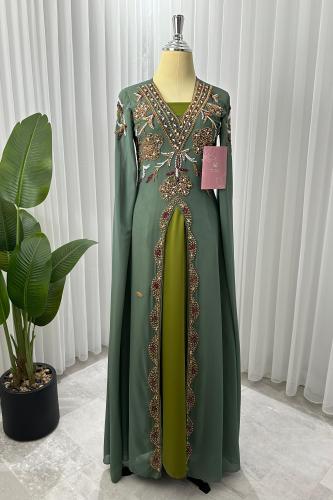 جلابية زيتية مطرزة