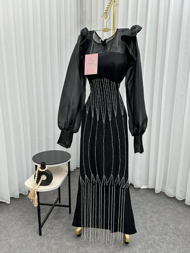 فستانين مطرزه ابيض اسود