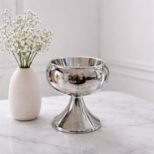 مبخرة أنيقة بتصميم فاخر تضيف لمسة فخامة لكل زاوية