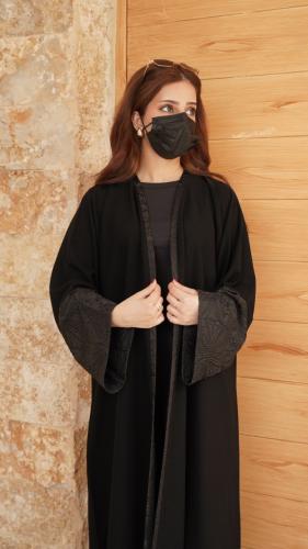 كريب ملكي مع جاكار اسود