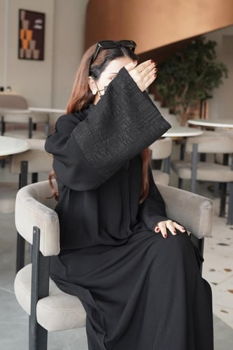 كريب وجاكار اسود بالكم