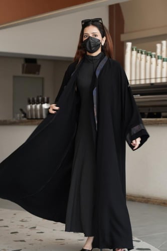 كريب مع جاكار ازرق من الأمام