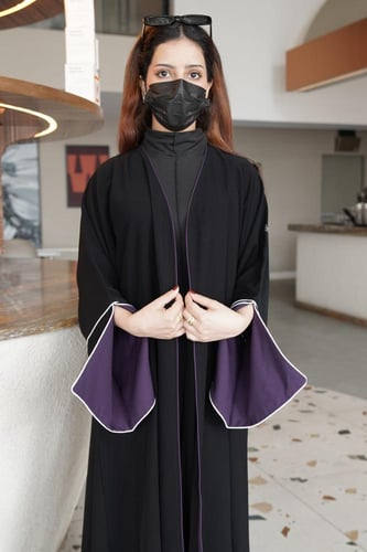 كريب مبطن بنفسجي وابيض