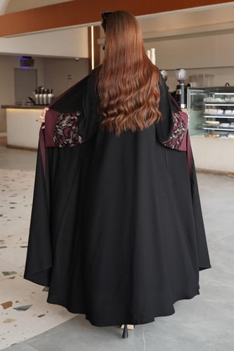 كريب ملكي مع تطريز عودي