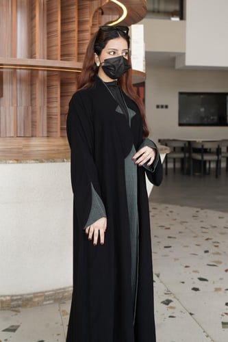 كريب ملكي مع كتان زيتي