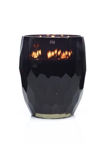 جويل بلاك كبير جدا