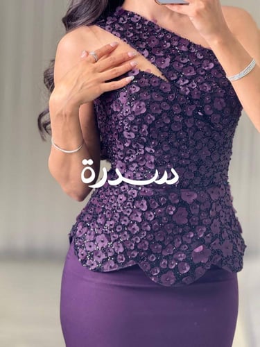 فستان سهرة ملكي مطرز