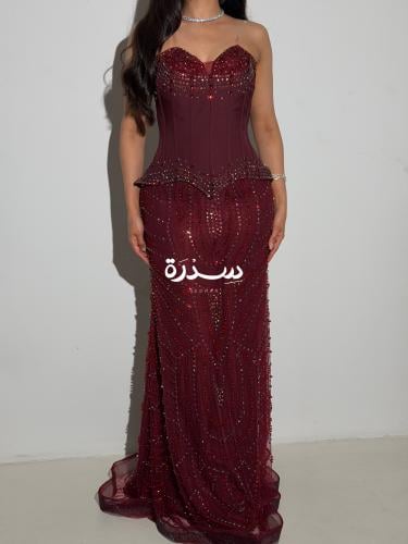 فستان سهرة كورسيه شك بالاسفل