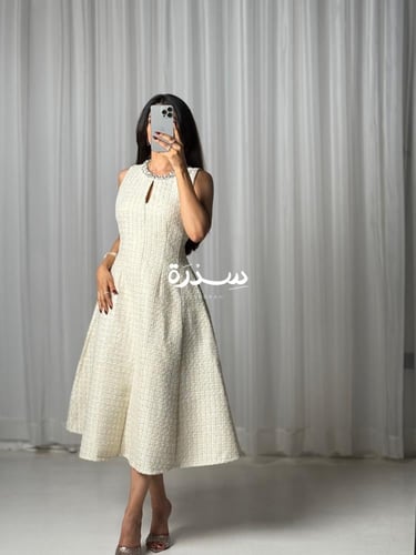 فستان ناعم ميد