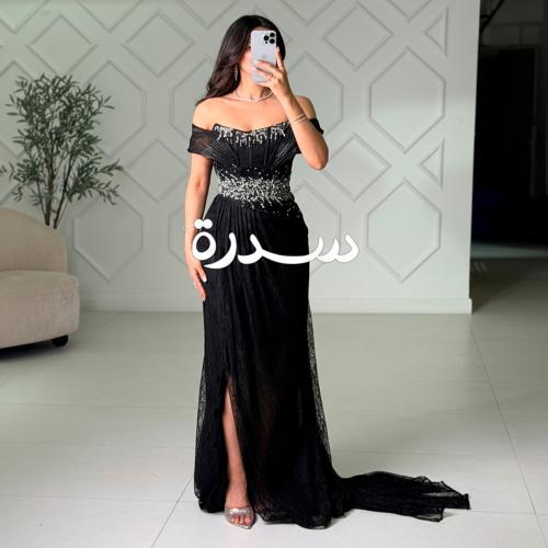 فستان كريستالي ذو برقة