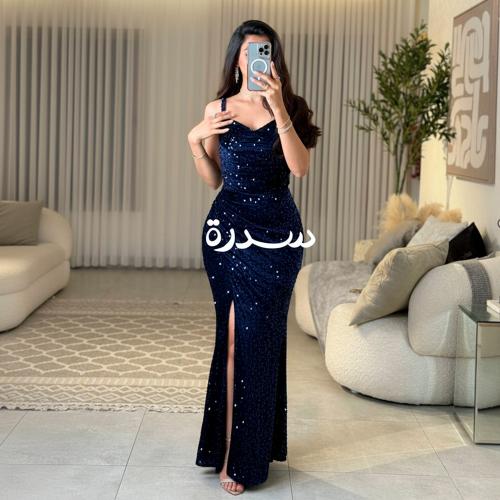 فستان سهرة لامع مطرز