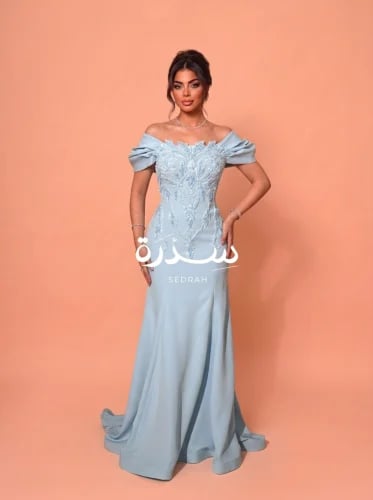 فستان سهرة ناعم تطريز مميز