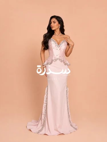 فستان سهرة بكرستالات