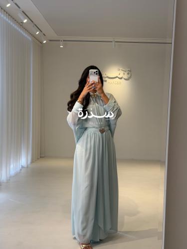 طقم ناعم شيفون بكرستالات ذهبية