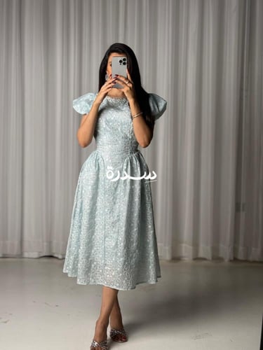 فستان ناعم مطرز