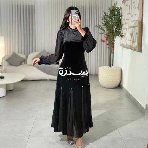 فستان ناعم بكسرات بالاسفل