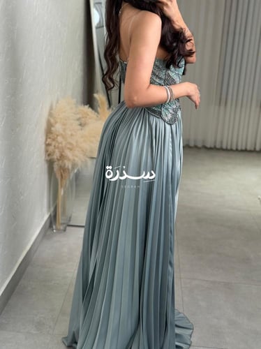 فستان سهرة كورسية شك بلاسيه