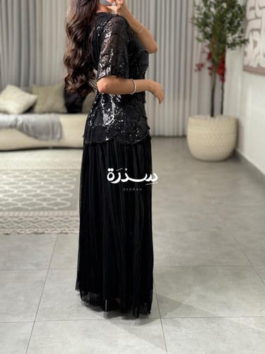 فستان سهرة لامع بلاسيه