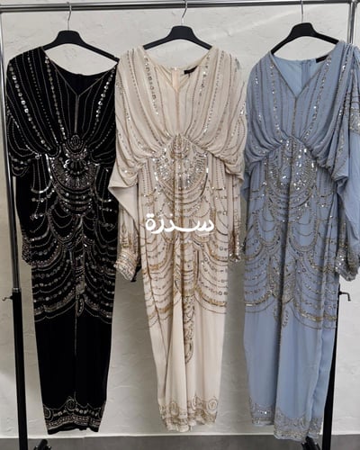 فستان مطرز بقصة مميزة