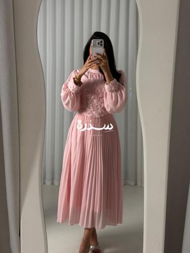 طقم شيفون بأكمام مورد