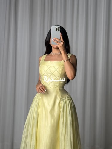 فستان ناعم بكسر فالجنب