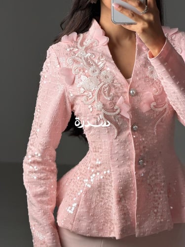 فستان ناعم مع جاكيت مطرز