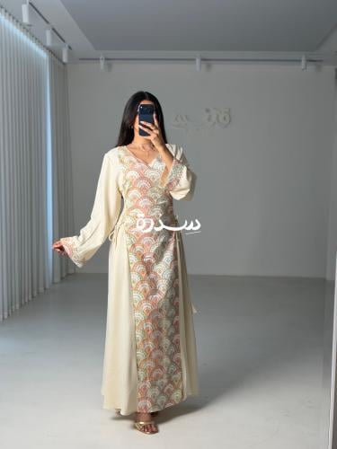 جلابية مطرزه بجبال جانبية