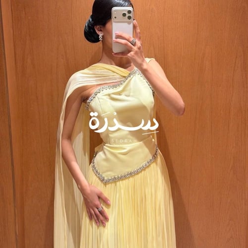 فستان سهرة ساتان والحرير المكسر