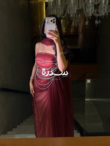 فستان التل المكشكش بسلاسل الكرستال