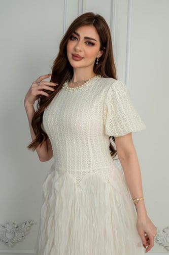 فستان عيد بخصر محدد مع تنورة كلوش