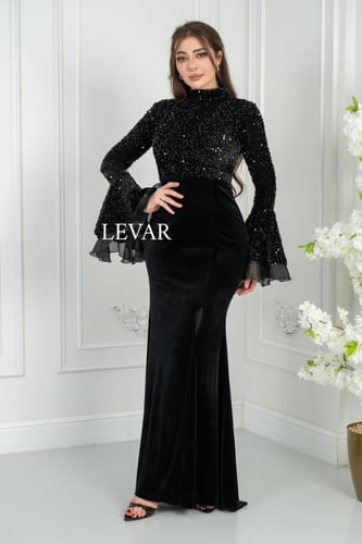 فستان سهر مخمل مطرز بالترتر ومخمل ساده