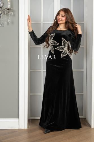 فستان نارين مخمل مزين بتطريز كلوش