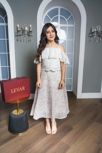 طقم ميد بلوزه تنوره