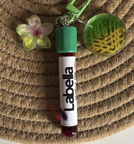 Green tube and yellow and green agar