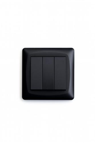Three-phase switch 10 amp black