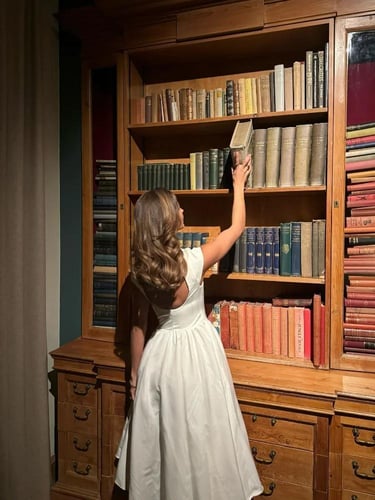 فستان ستان رقيق