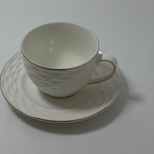 طقم كوب سراميك مع صحن