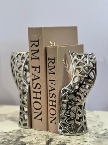 ستاند كتاب 20سم