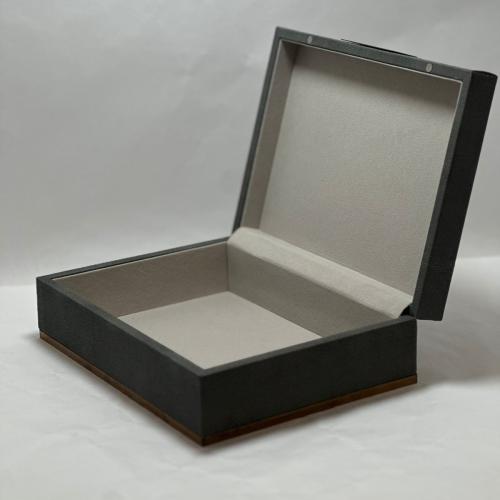 صندوق جلد تخزين مجوهرات 30*22