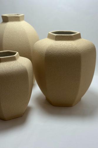 فازة جبس بتصميم مميز