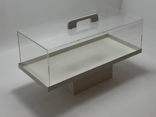 صينية تقديم بغطاء ومقبض مريح