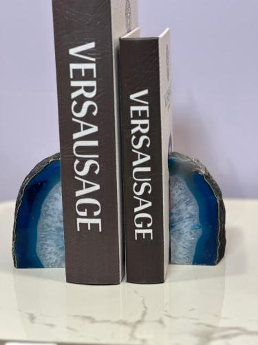 ستاند كتب حجر 10سم